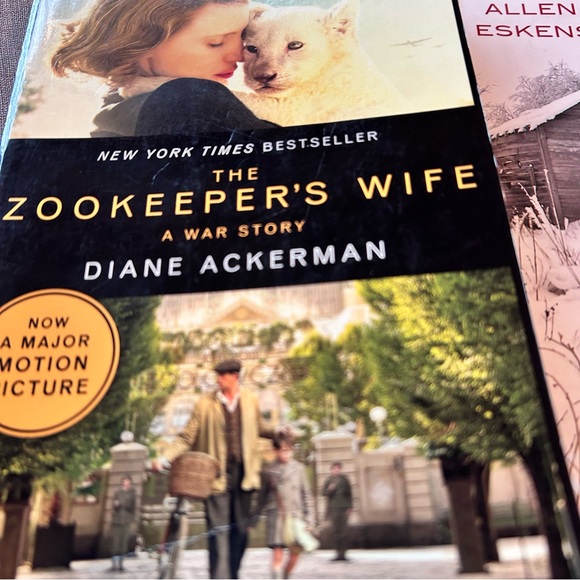 Book Bundle Set of 4 Books Hardcover Paperback Bestselling Authors - Picture 4 of 5